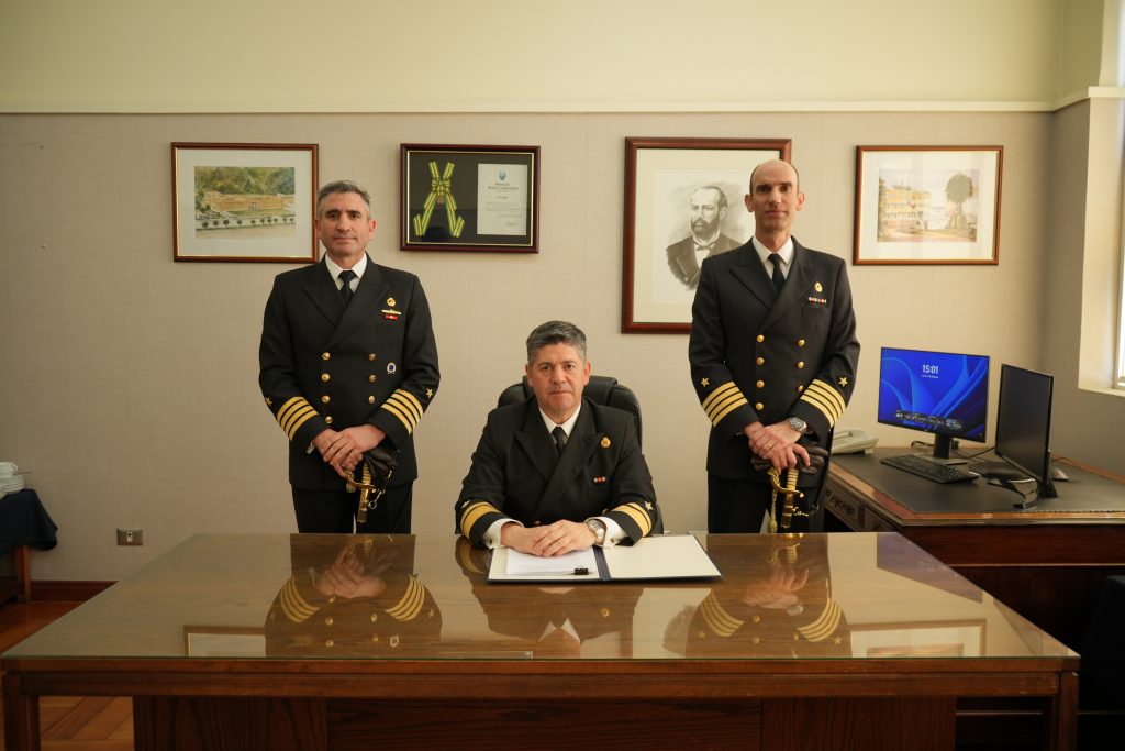 DIRECTOR DE LA ACADEMIA DE GUERRA NAVAL ENTREGÓ SU MANDO